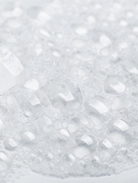 Coco-Glucoside (and) Glyceryl Oleate MB
